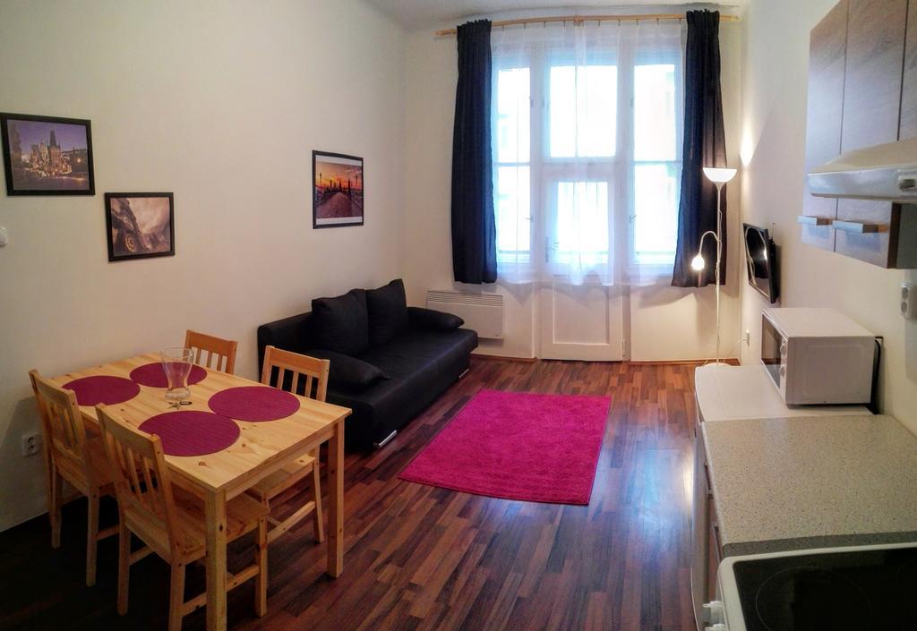Jezerka Apartments Prag Exterior foto