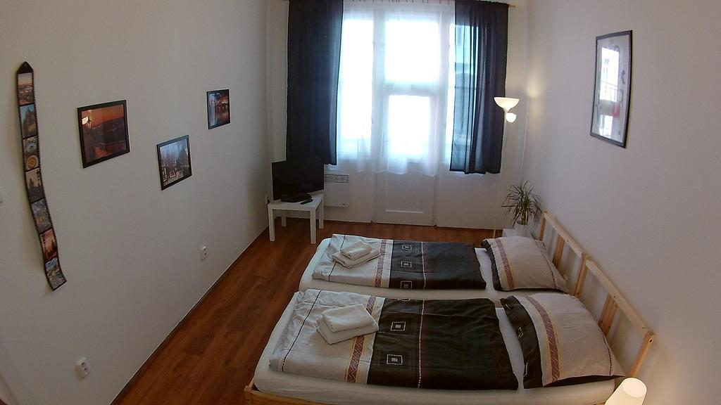 Jezerka Apartments Prag Exterior foto