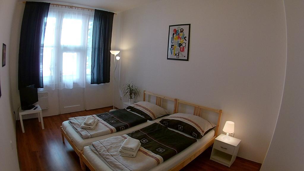 Jezerka Apartments Prag Exterior foto